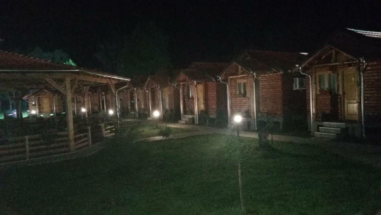 Hotel Juzni Vetar Trnski Odorovci Exterior foto