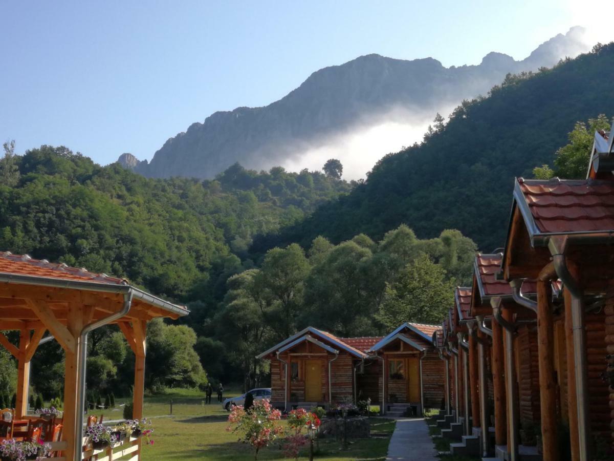 Hotel Juzni Vetar Trnski Odorovci Exterior foto